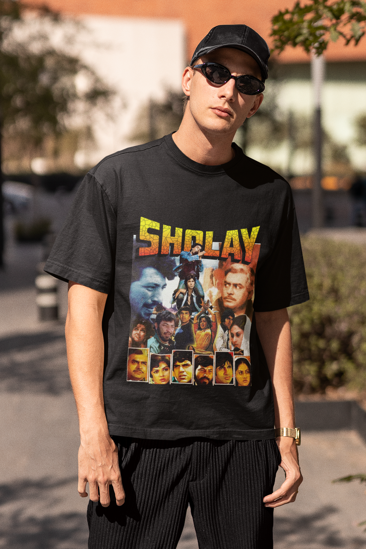  Badshah wearing  Sholay T-Shirt